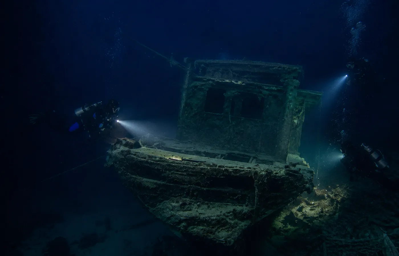 Suzanna wreck night dive